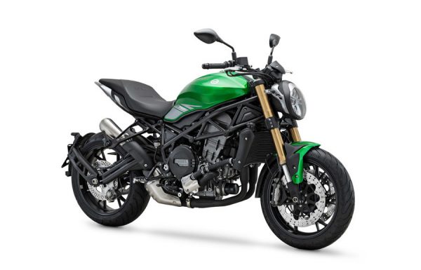 Benelli-752S-Verde-6.990-euro-01-900×577